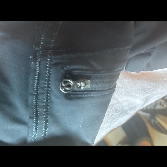 Lululemon cropped leggings - Picture 3 of 4